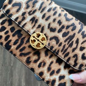 GUC Tory Burch Calf hair Leopard print Chelsea crossbody/shoulder bag